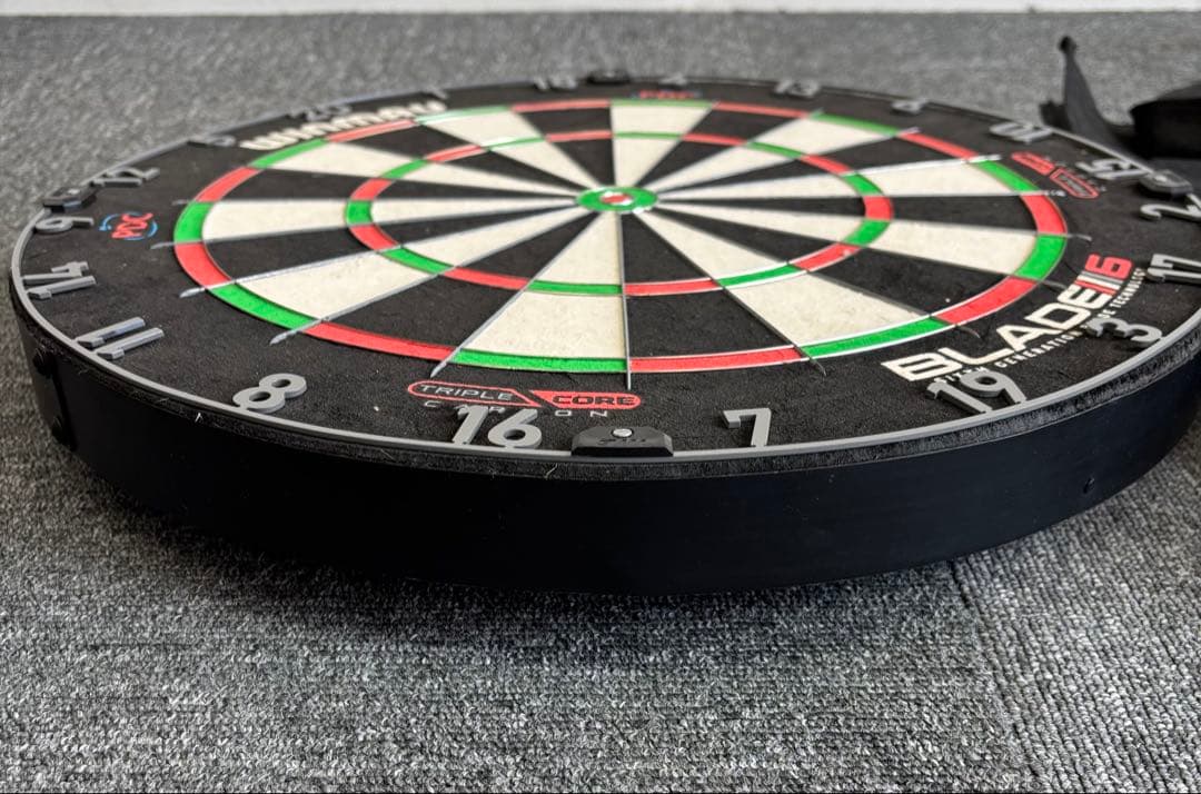 WINMAU BLADE 6 ダーツボード トリニダードカバー付き