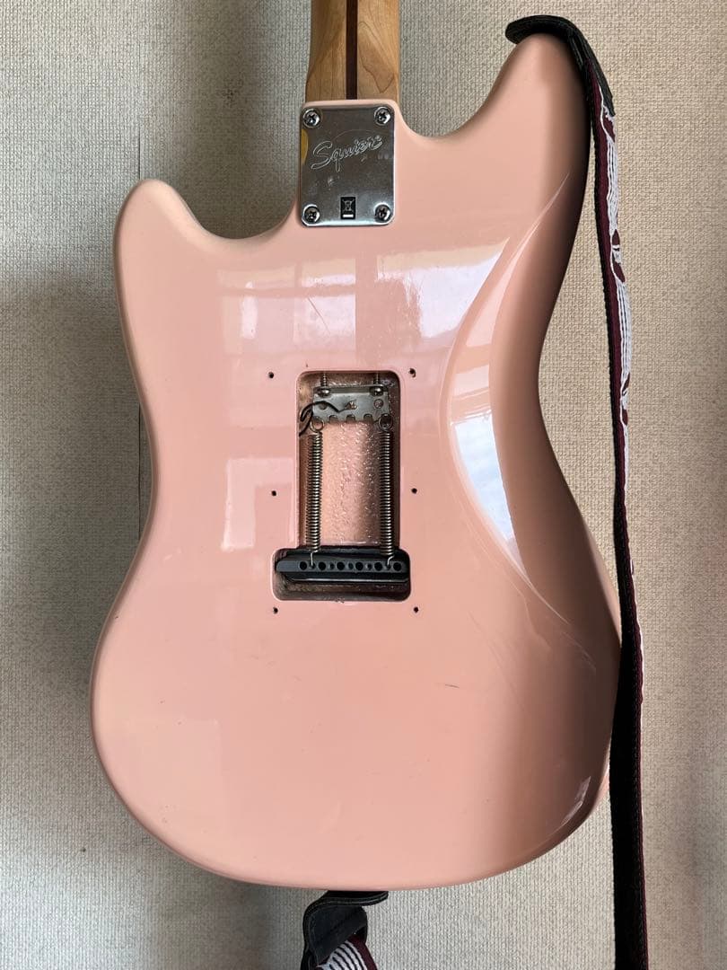 値下げFender ムスタングサイクロン希少色シェルピンク？Charストラップ