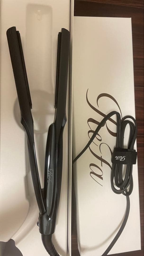 ReFa 最新モデル リファ ストレートアイロン プロ ブラック