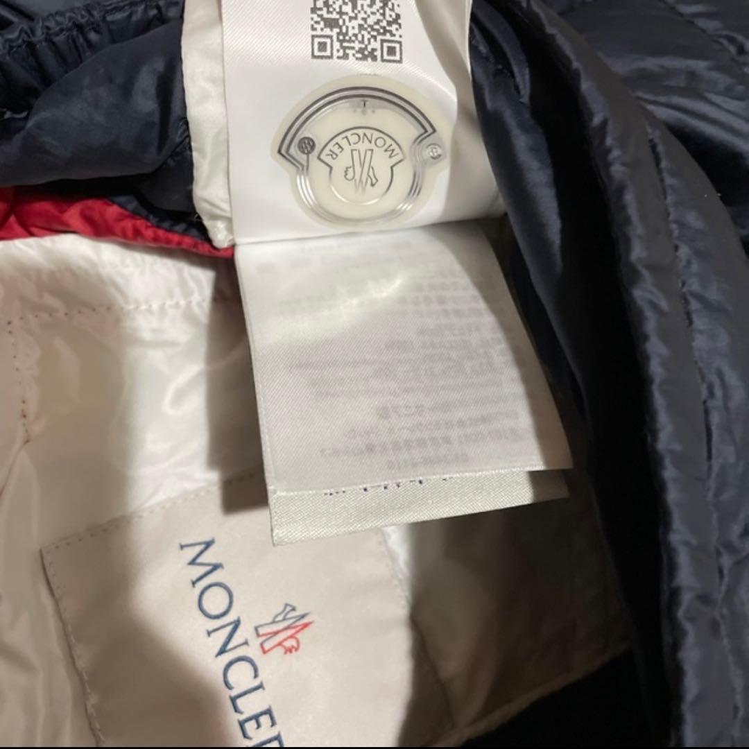 正規品 モンクレール 軽量 コンパクト ダウンジャケット