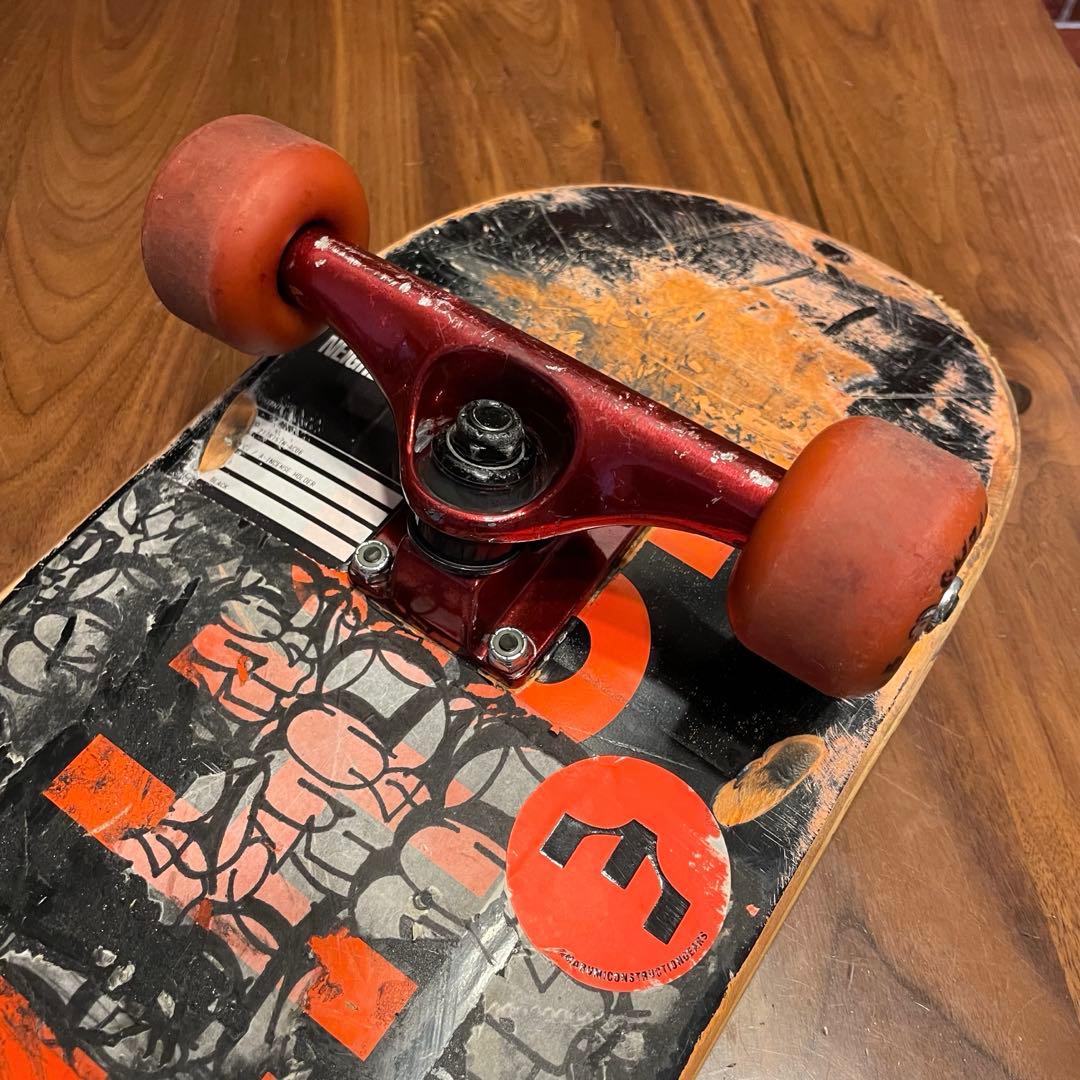 タイトブース　スケボー　コンプリート　スケートボード　スピットファイア　8インチ