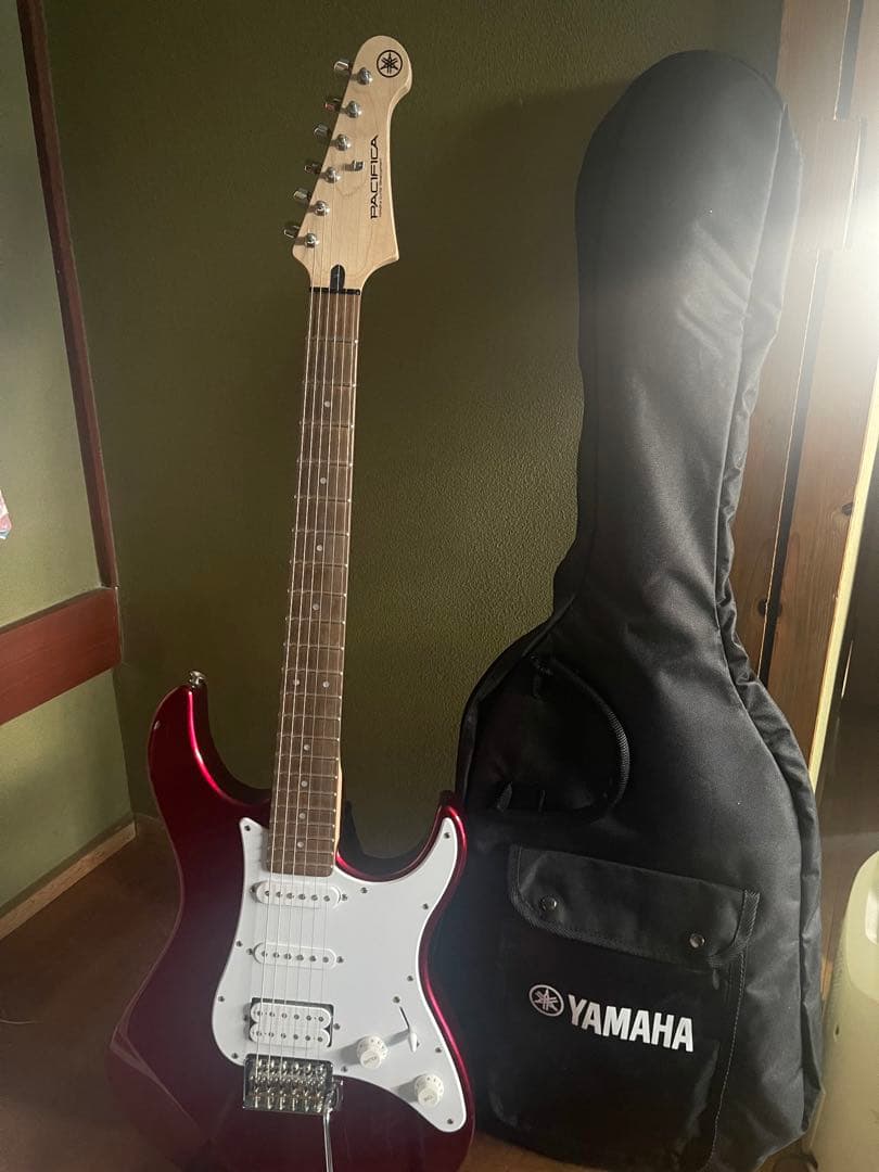 Yamaha PACIFICA エレキギター レッド ギターケース付き YAMAHA PACIFICA112VM RM エレキギター レッドメタリック ヤマハ