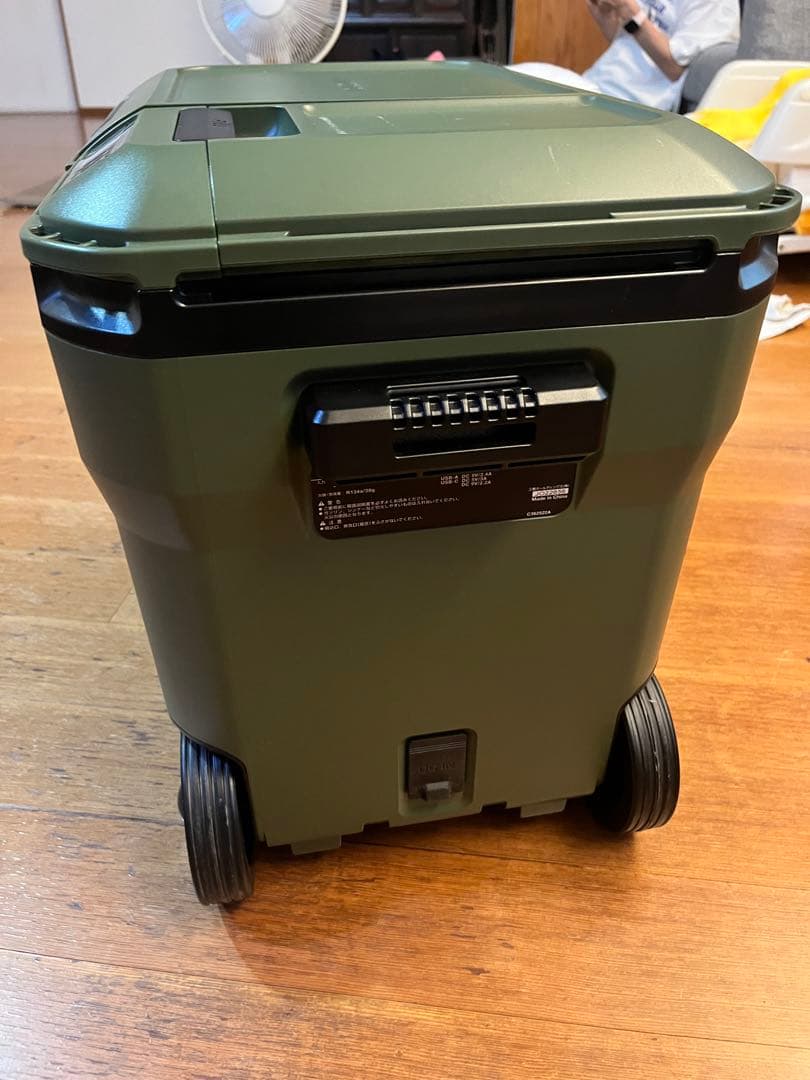 HiKOKI 冷温庫 オリーブグリーン コンパクトUL18dc