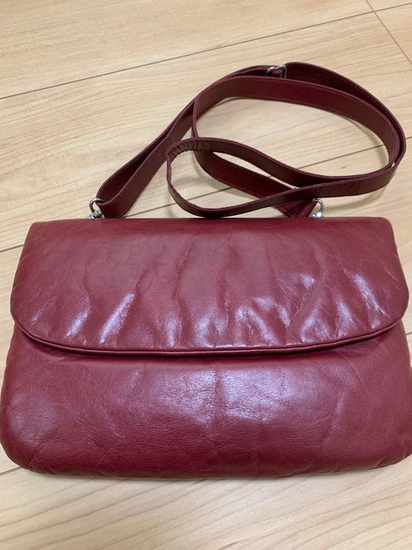 m0851 ショルダーバッグ　レッド　クラッチバッグ