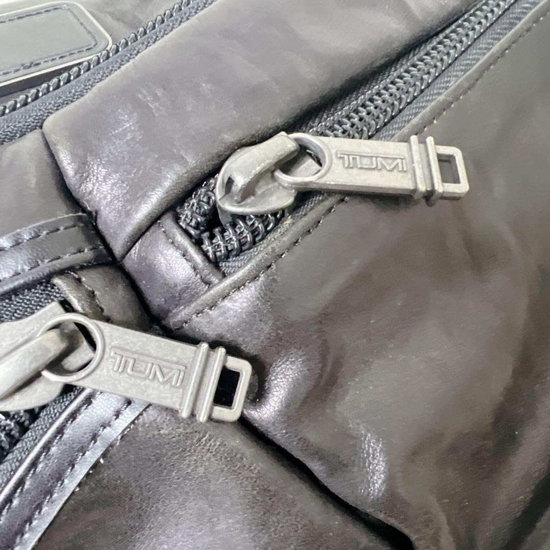 TUMI ALPHA BRAVO スリム コミューター ブリーフケース　レザー