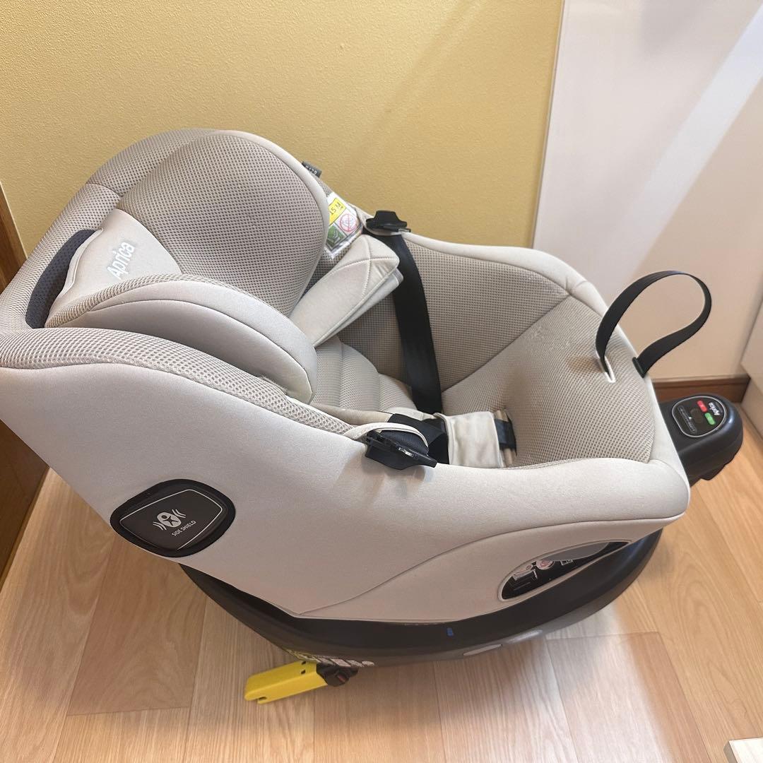 美品 アップリカ クルリラフィット