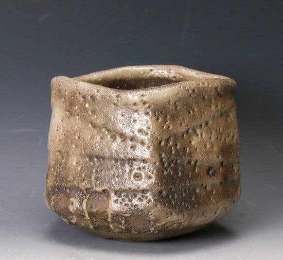 【景徳鎮陶瓷大学元教授】ニ十歩文雄　駄知　茜志野茶碗　共箱　共布　栞　本物　李朝 景徳鎮陶瓷大学元教授】ニ十歩文雄 駄知 茜志野茶碗 共