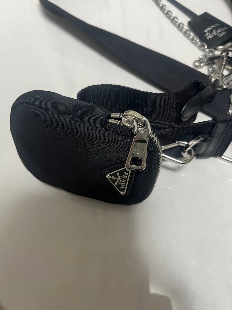 新品同様　PRADA Re-Edition 2005 Re-Nylon バッグ