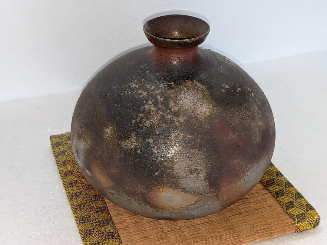 『備前焼』『西蔵坊窯　猪俣政昭造』 カブラ徳利　壺　花入れ　花瓶　花器