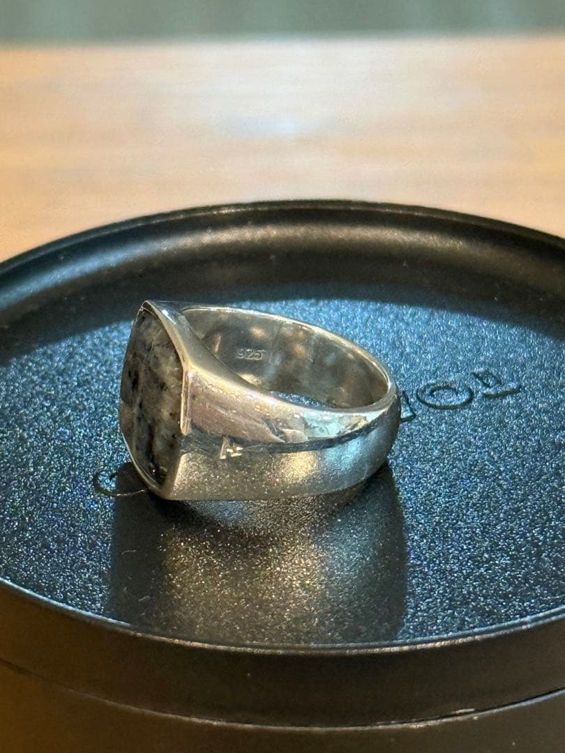 tomwood Cushion Larvikite ※割れあり　size54