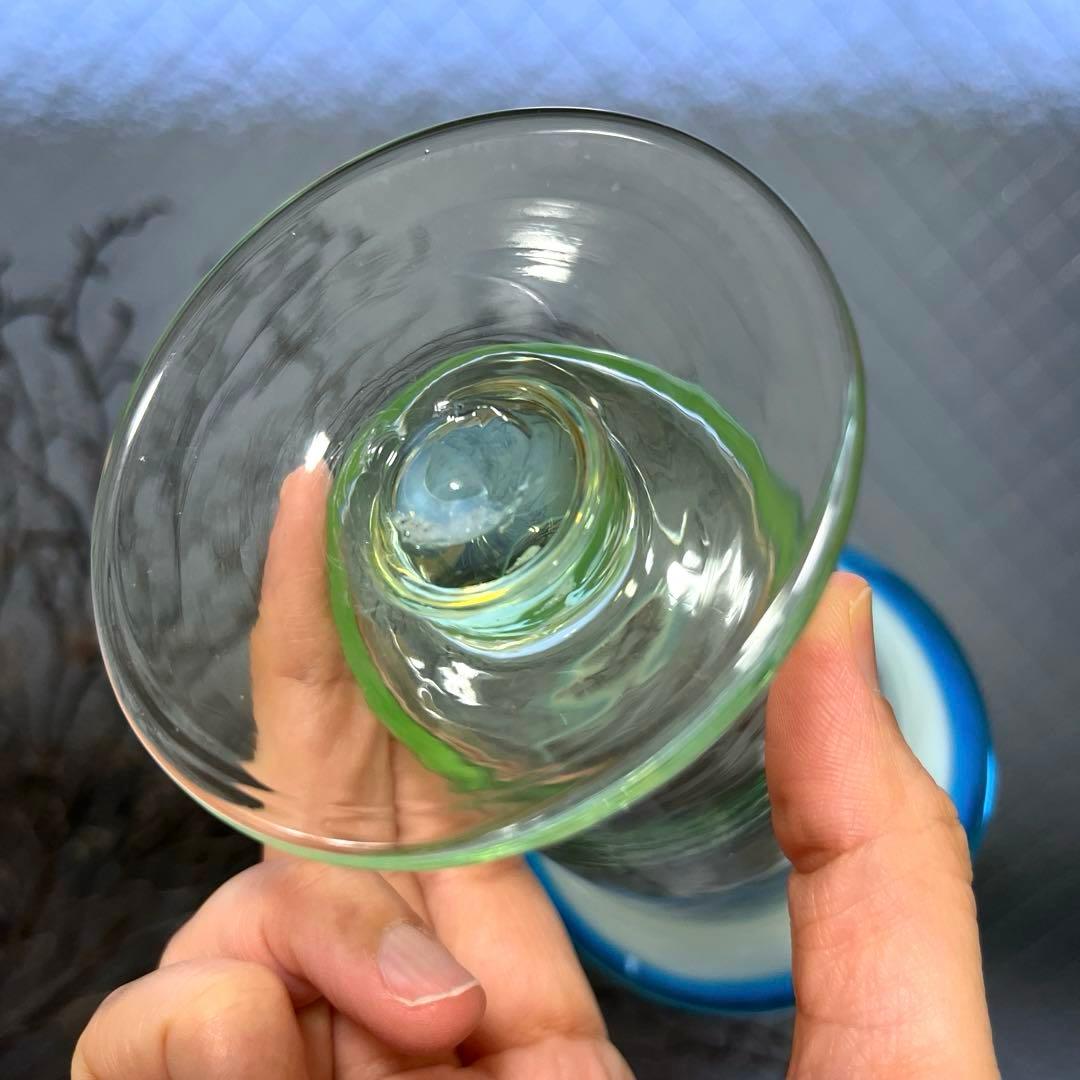 骨董 時代ガラス 超希少！ 水色乳白暈し ベル型 若草色ガラス 氷コップ