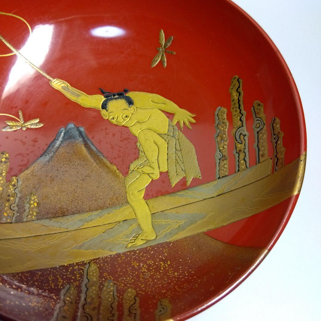 輪島塗 朱塗 時代蒔絵金人物銀富士蒔絵 杯一対 漆芸 共箱 1客の高台に