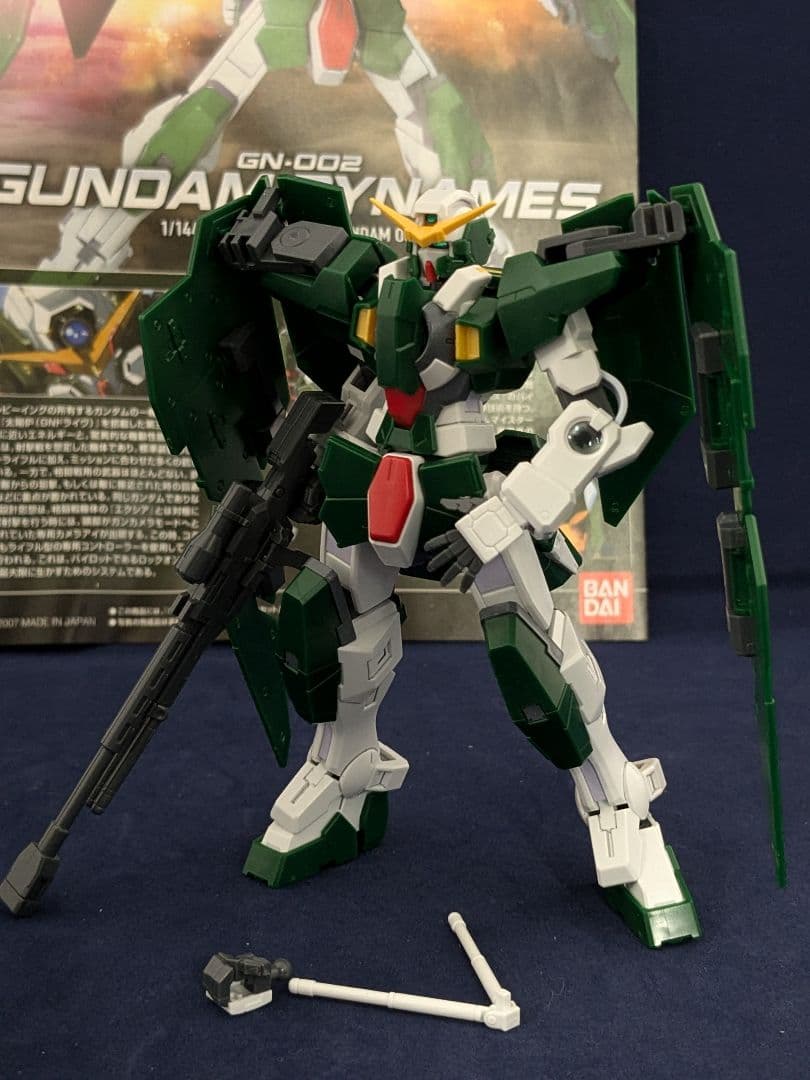 ガンプラ 組立済み まとめ売り SEED，ユニコーン等21点、アスランプレート他