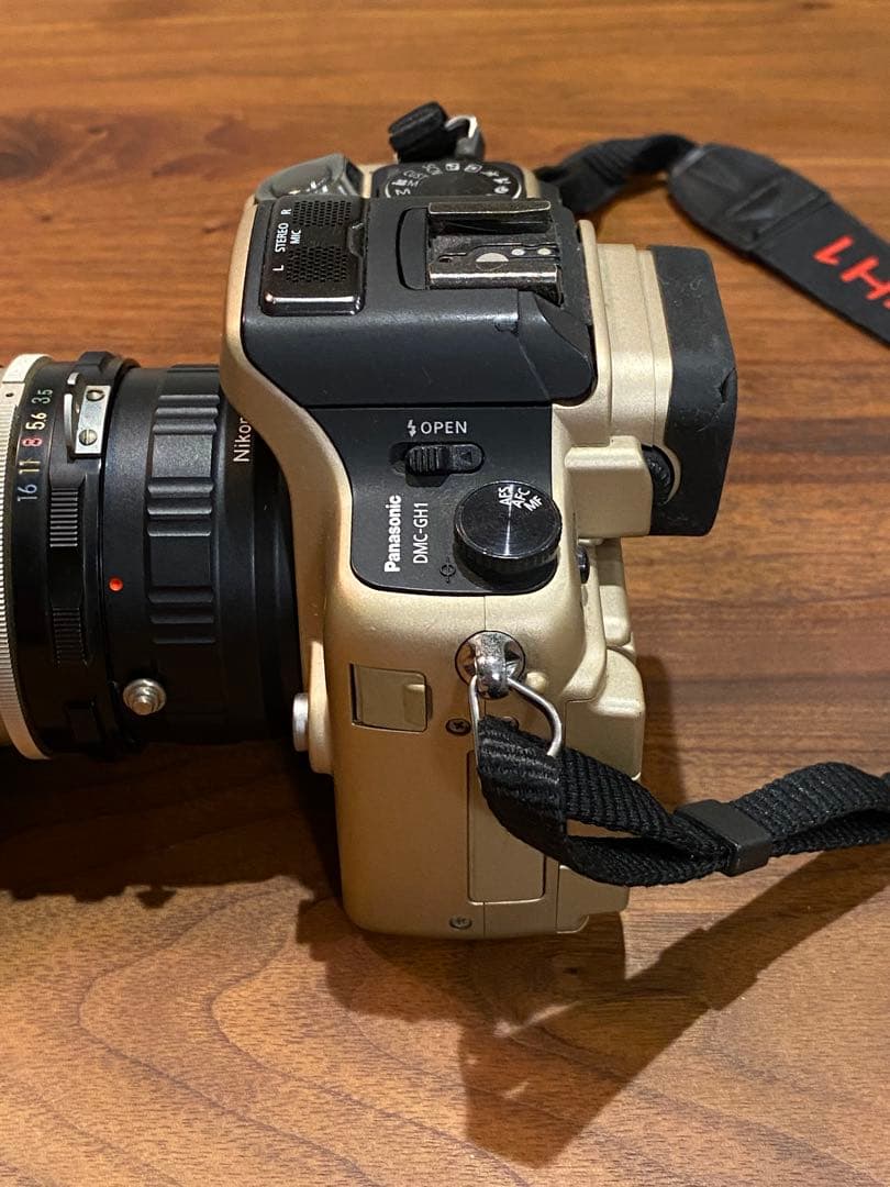 LUMIX GH1 ゴールド ミラーレス ニコンオールドレンズf28 1:3.5