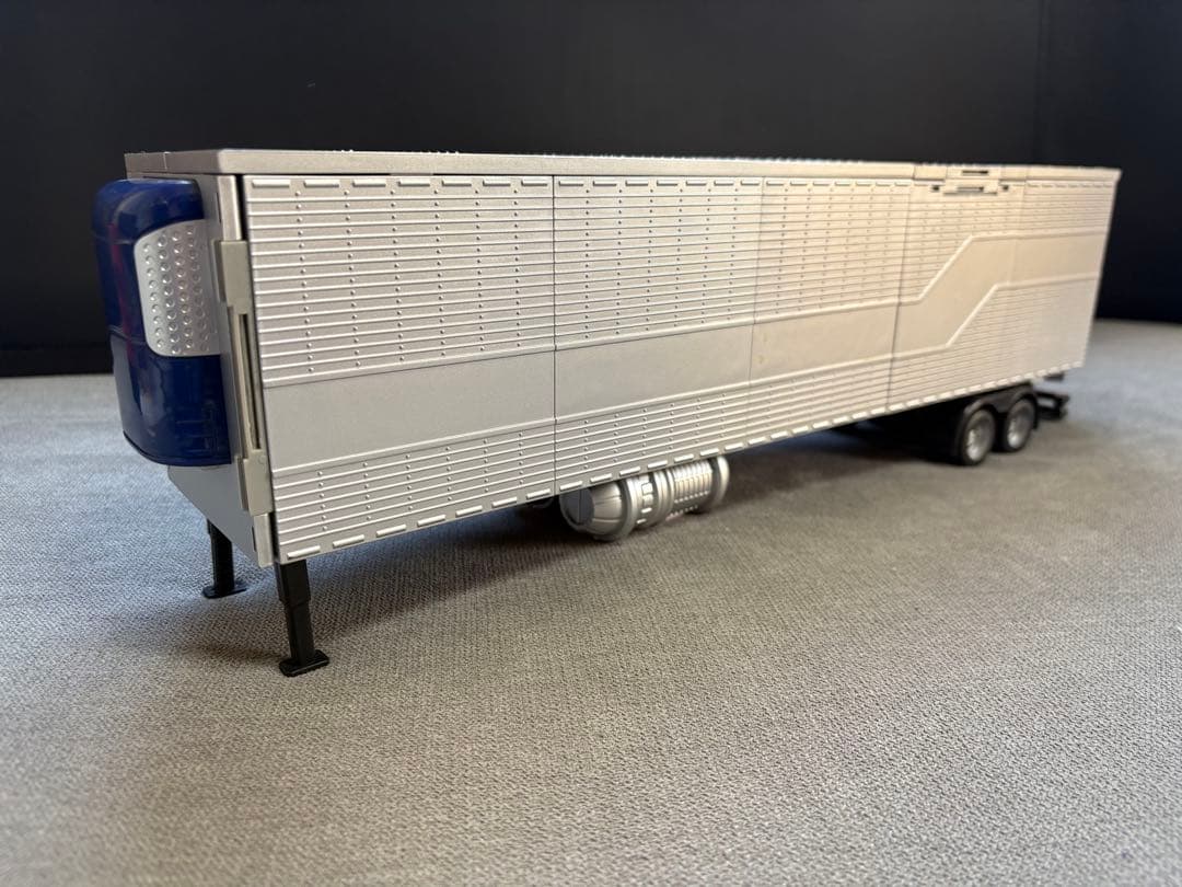 10thアニバーサリー オプティマスプライム＋専用コンテナトレーラー