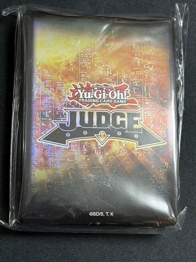 遊戯王 JUDGE ヒエログリフ 金色 スリーブ 80枚入り 未使用 未開封