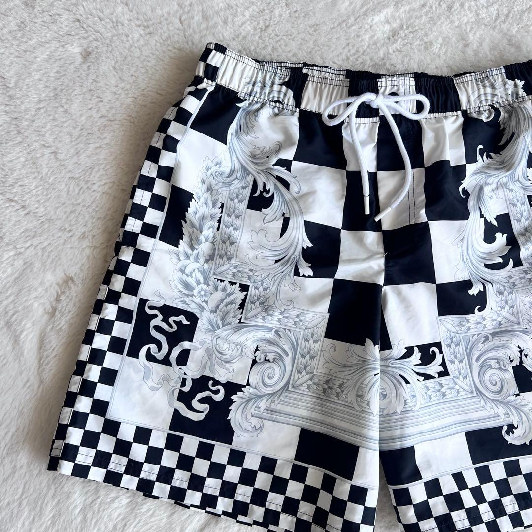 ヴェルサーチ ポリエステル スイムパンツ 3 ハーフパンツ 水着 - メルカリ