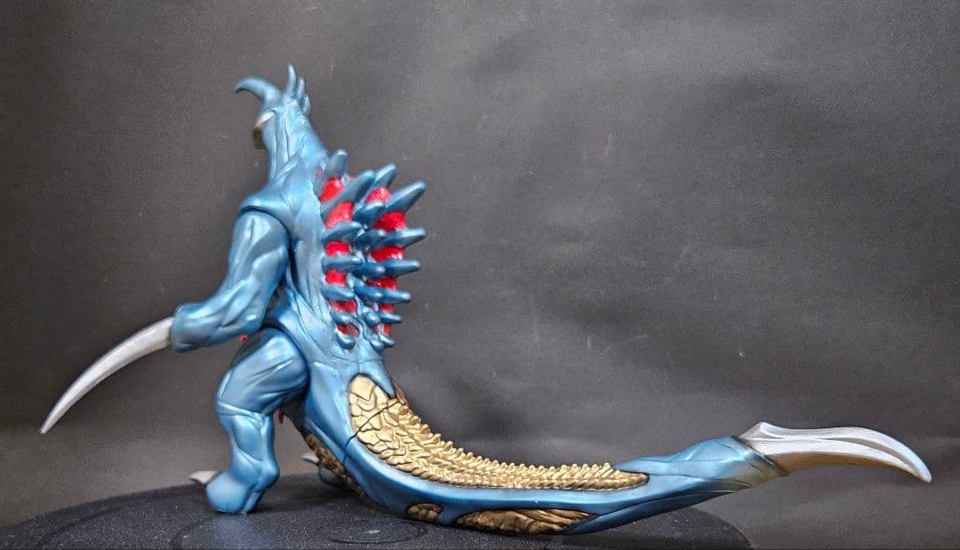 シャチ様専用ゴジラ怪獣ソフビ ガイガンミレース リペイント完成品