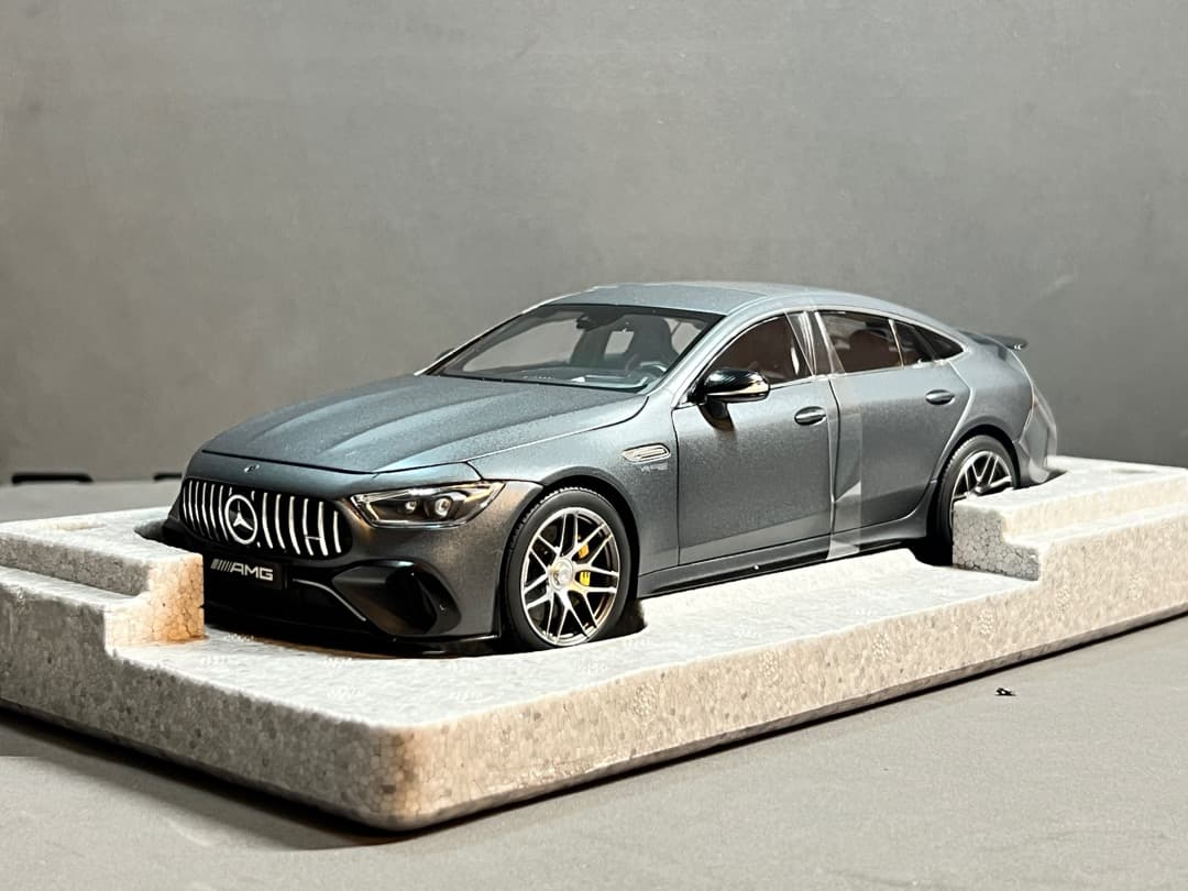 ミニカー GT S 4MATIC+, X290 Selenite Grey Magno