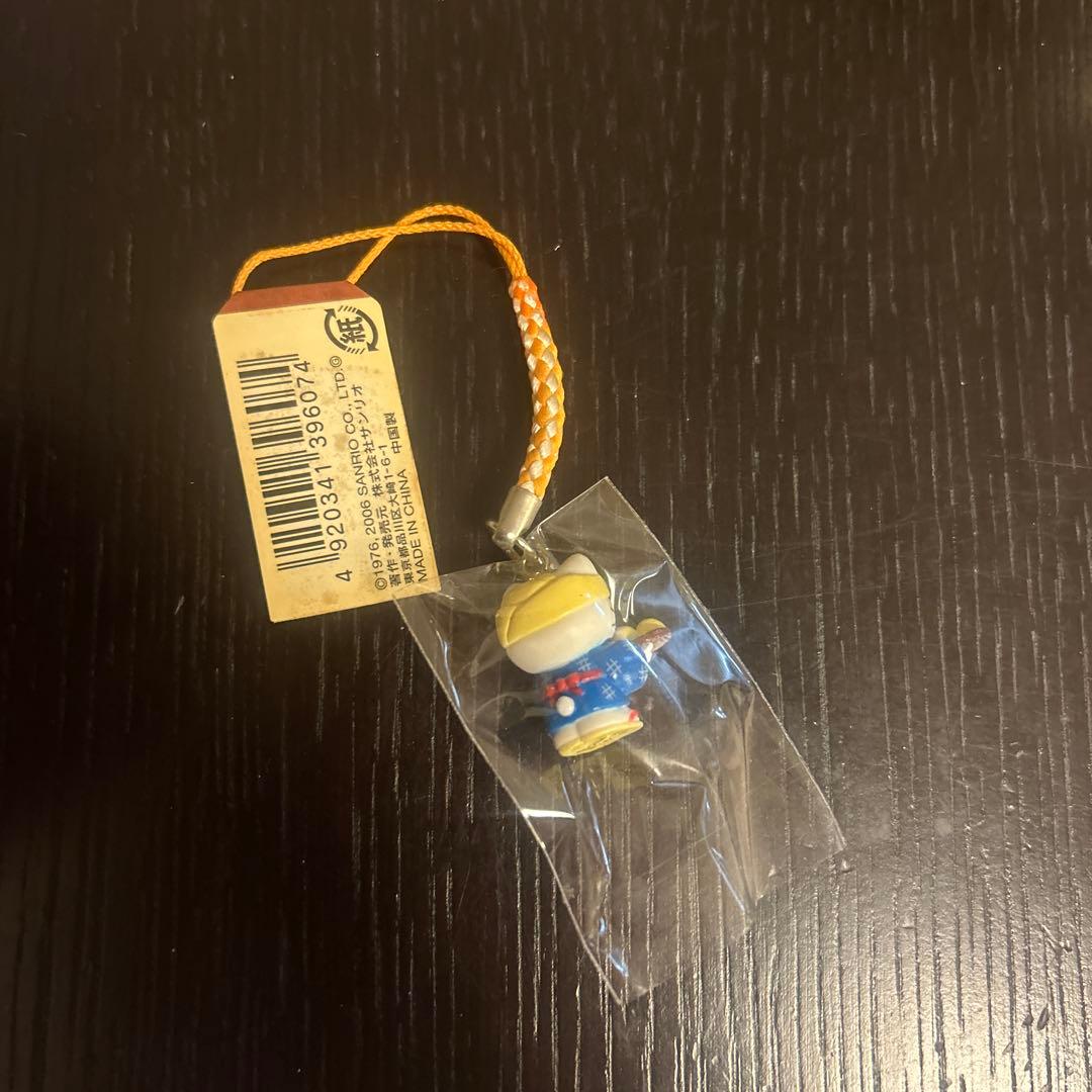 ハローキティ 根付け　ストラップ　彩の里　いも恋