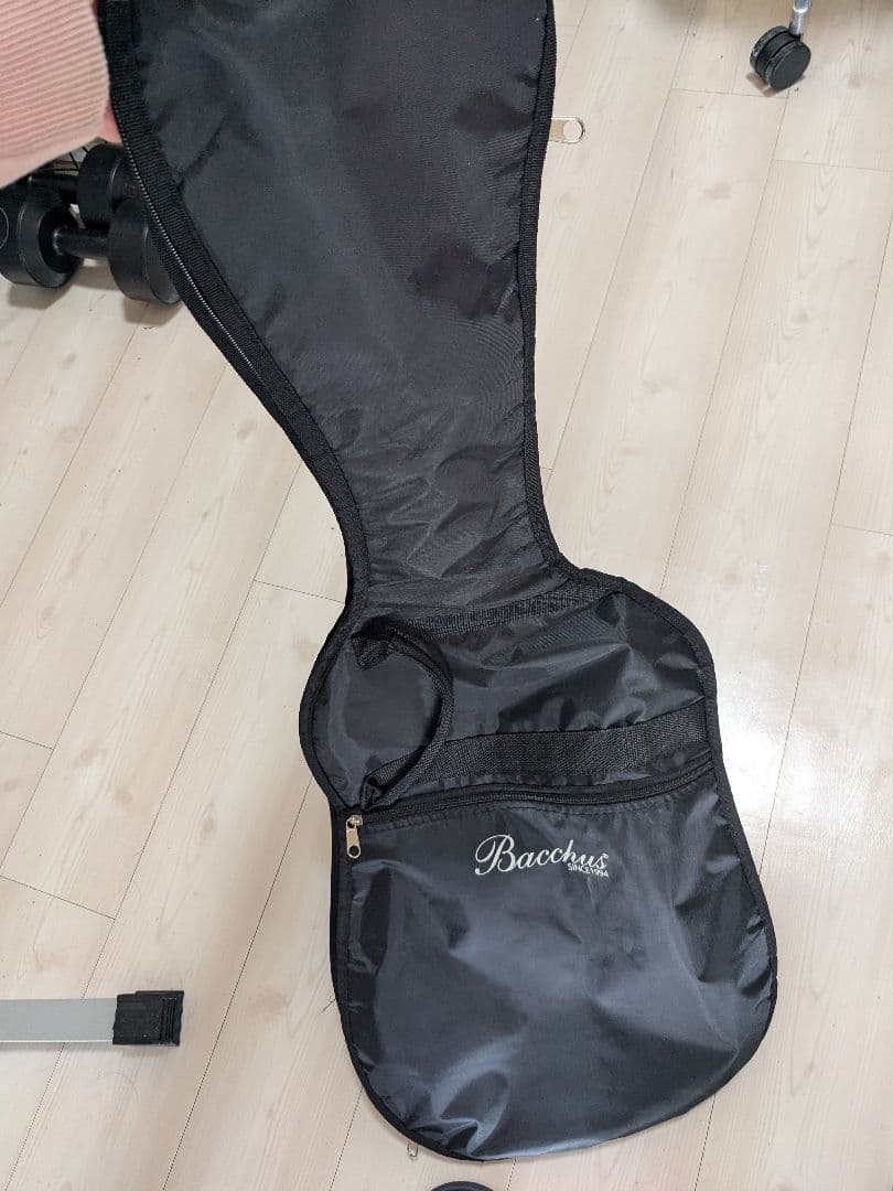 Bacchus Stratocaster エレキギター