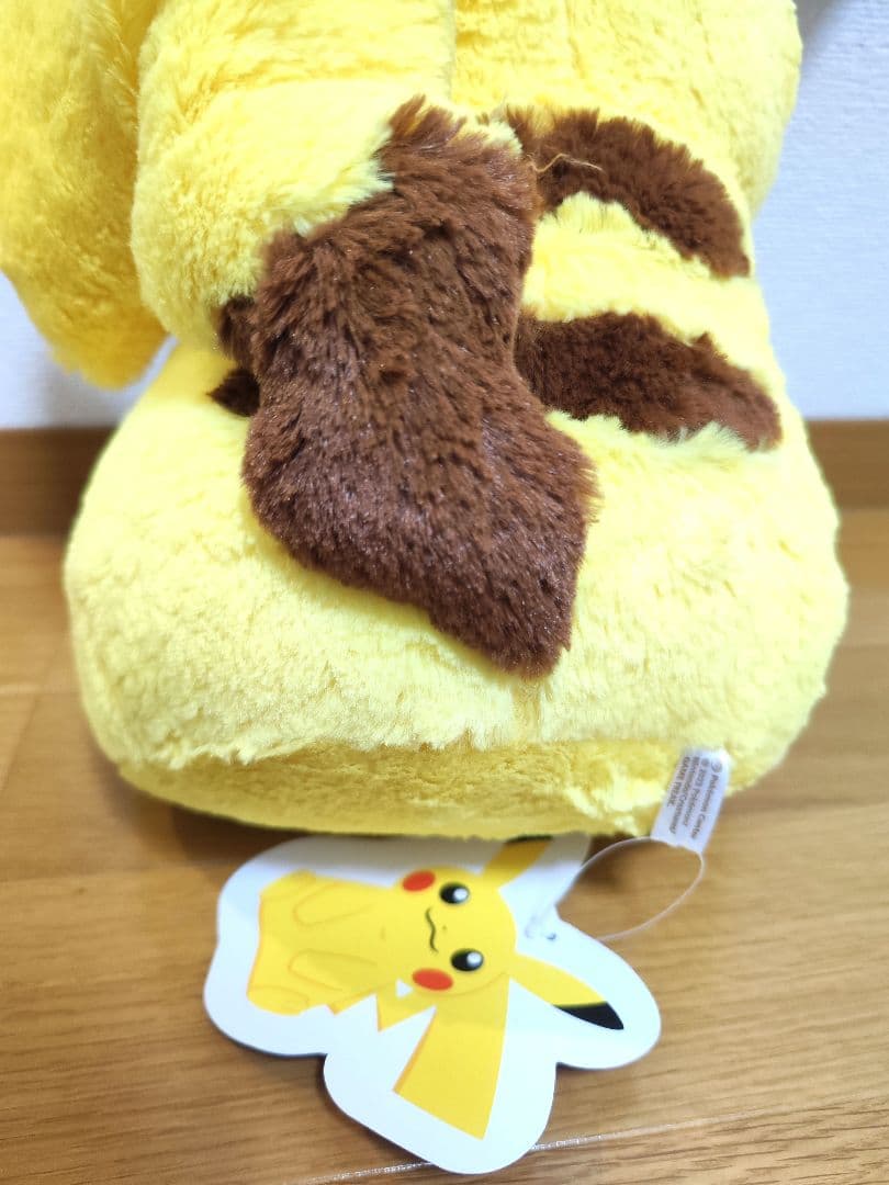 【新品未使用タグ付き】おっきいふわふわぬいぐるみピカチュウ　ポケモンセンター限定