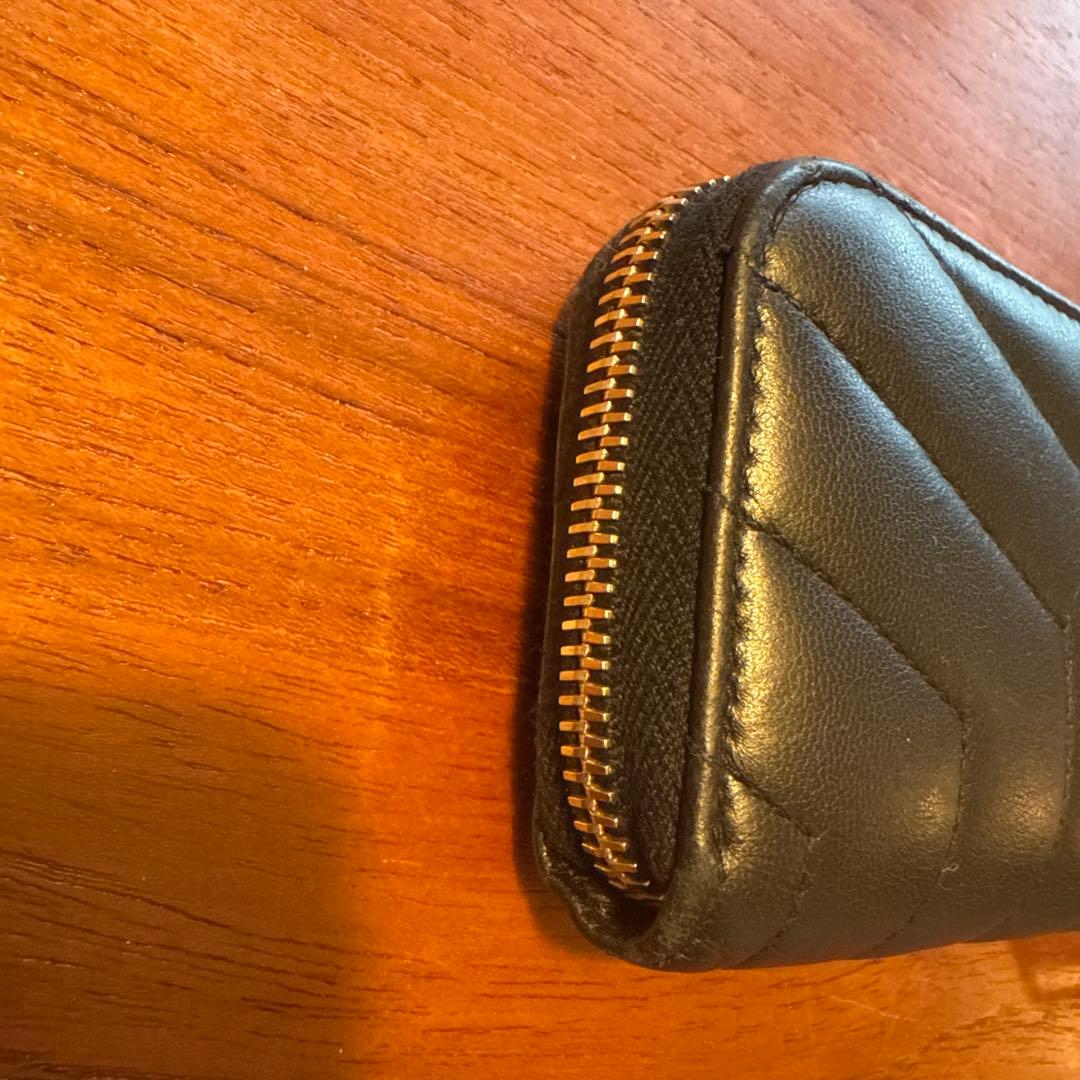 サンローラン　ルル パース　ケース　ラウンドファスナー　ブラック