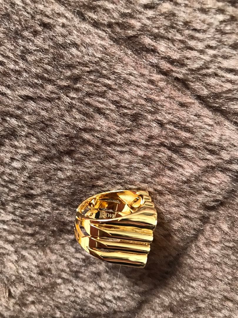 新品　LOEWE ANAGRAM CHEVALIERE RING GOLD