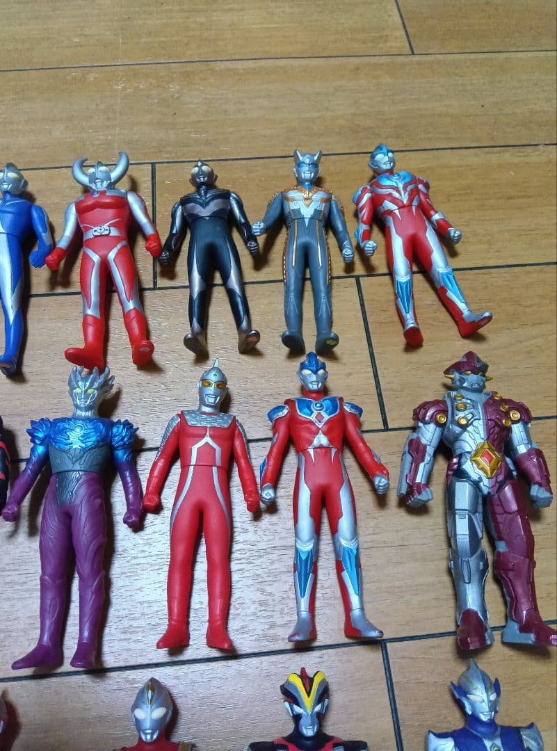 ウルトラマンおもちゃまとめ売りライブサイン付きソフビギンガスパーク