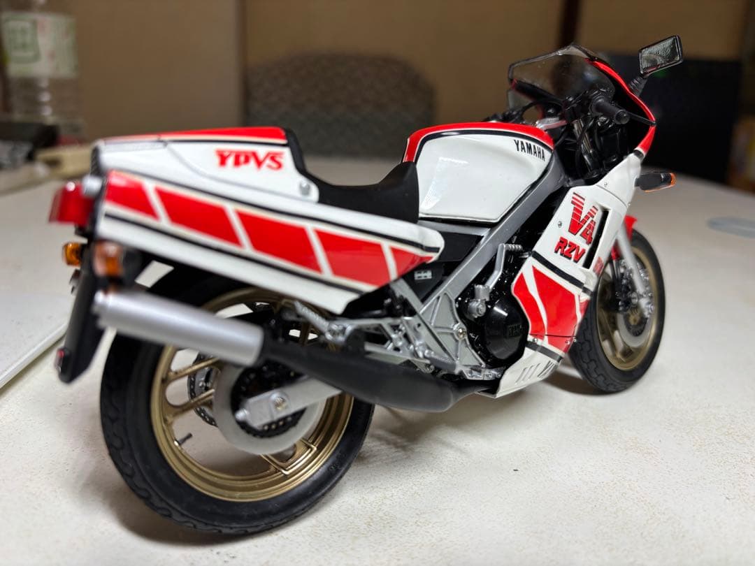タミヤ 1/12 RZV500Rプラモデル完成品