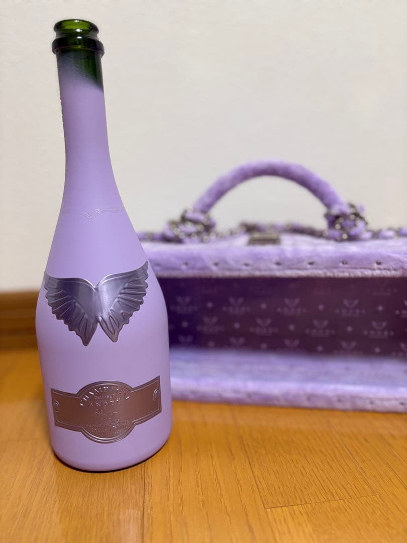 空箱】【空瓶】エンジェル シャンパン ハロウィン パープル レザー