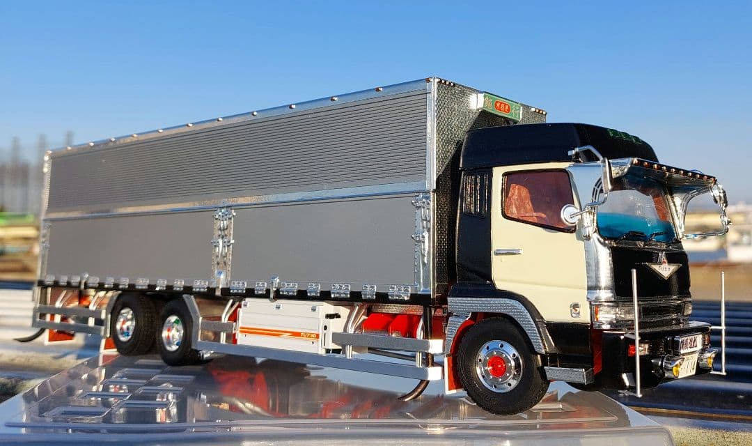 デコトラプラモデル アオシマ 1/32 スーパーグレート ウィング 造り