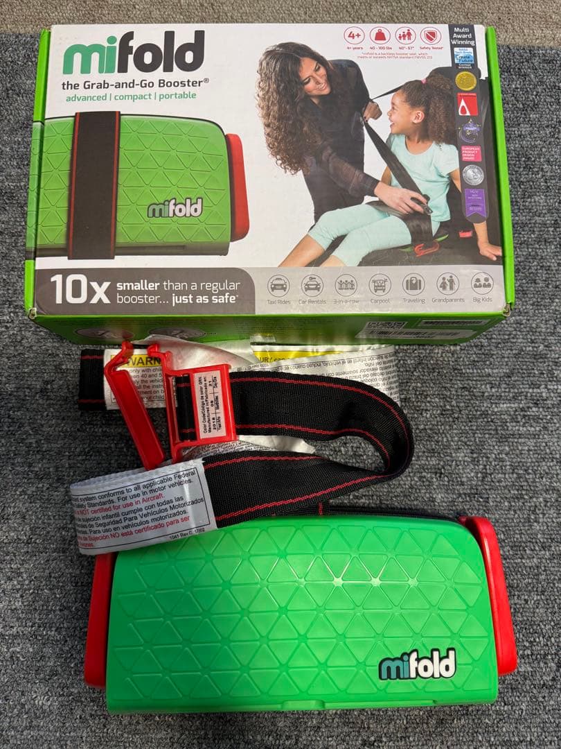 未開封 新品 mifold アメリカ仕様 FMVSS 213 ブースターシート 美品