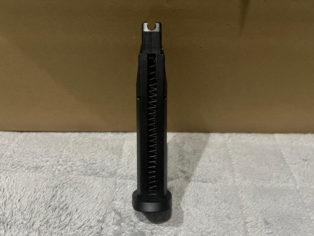 東京マルイ M&P9用スペアマガジン&パーツセット 未使用