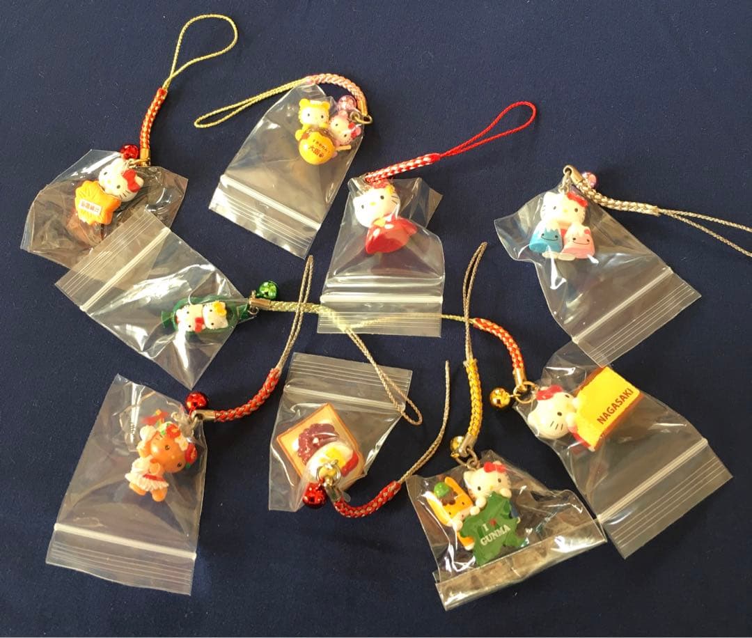 ご当地キティ根付セット ご当地キティ】根付 2点セット - メルカリ