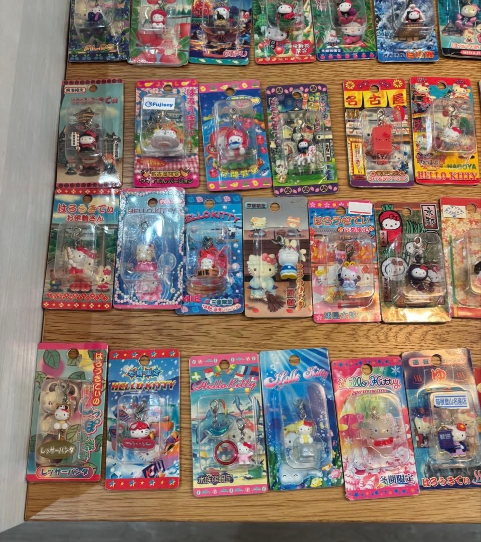 【レアまとめ売り】ご当地キティ　194個　ハローキティストラップ　根付け