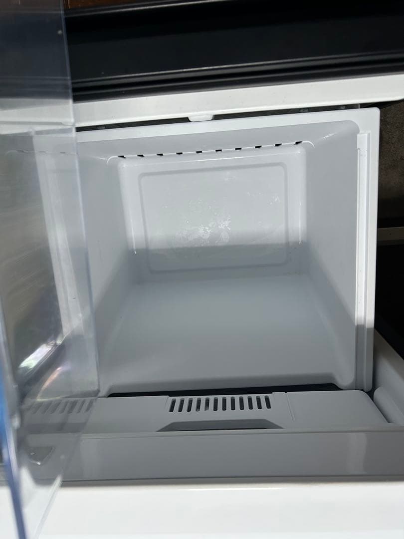 【送料込・美品】2023年製 Hisense冷蔵庫｜引越し早期売却・値段相談可