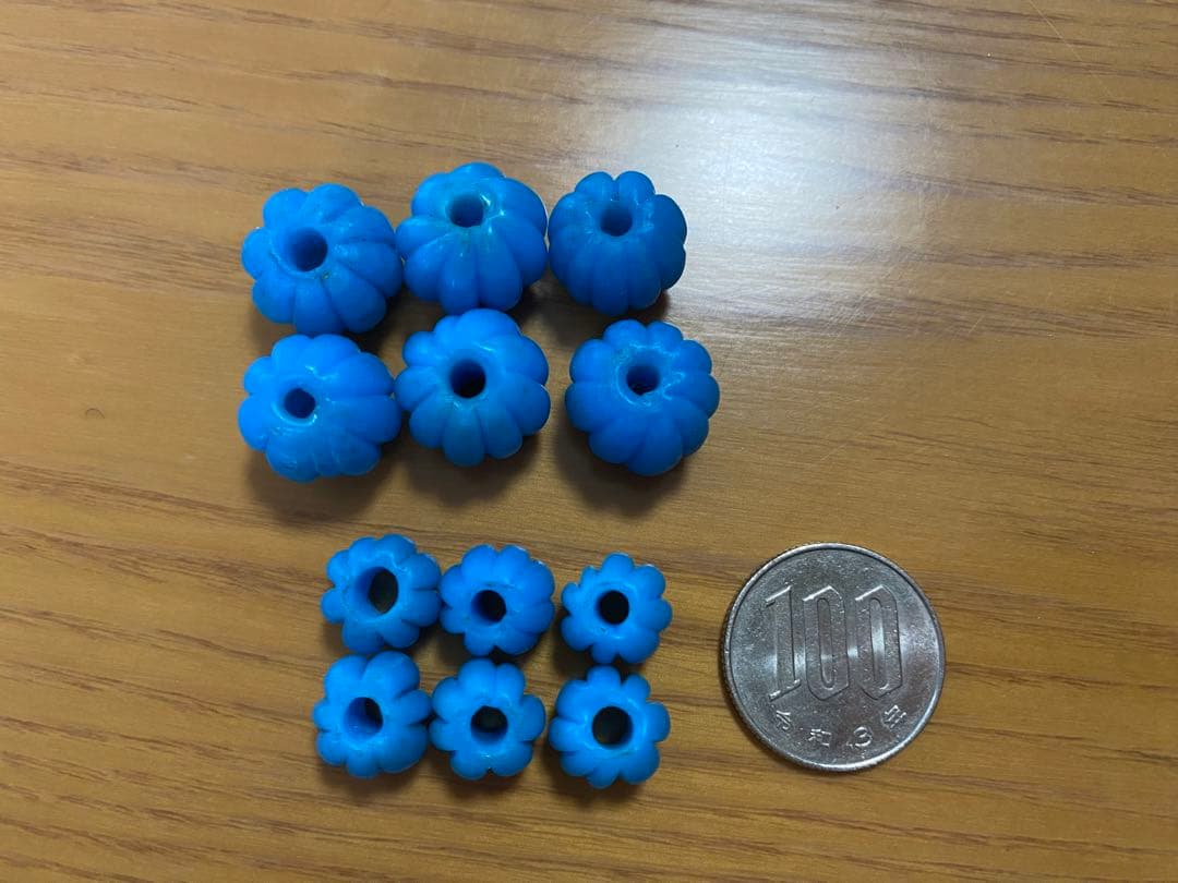 古いアイヌ玉 小玉6個と極小玉6個 とんぼ玉 硝子玉 コレクター