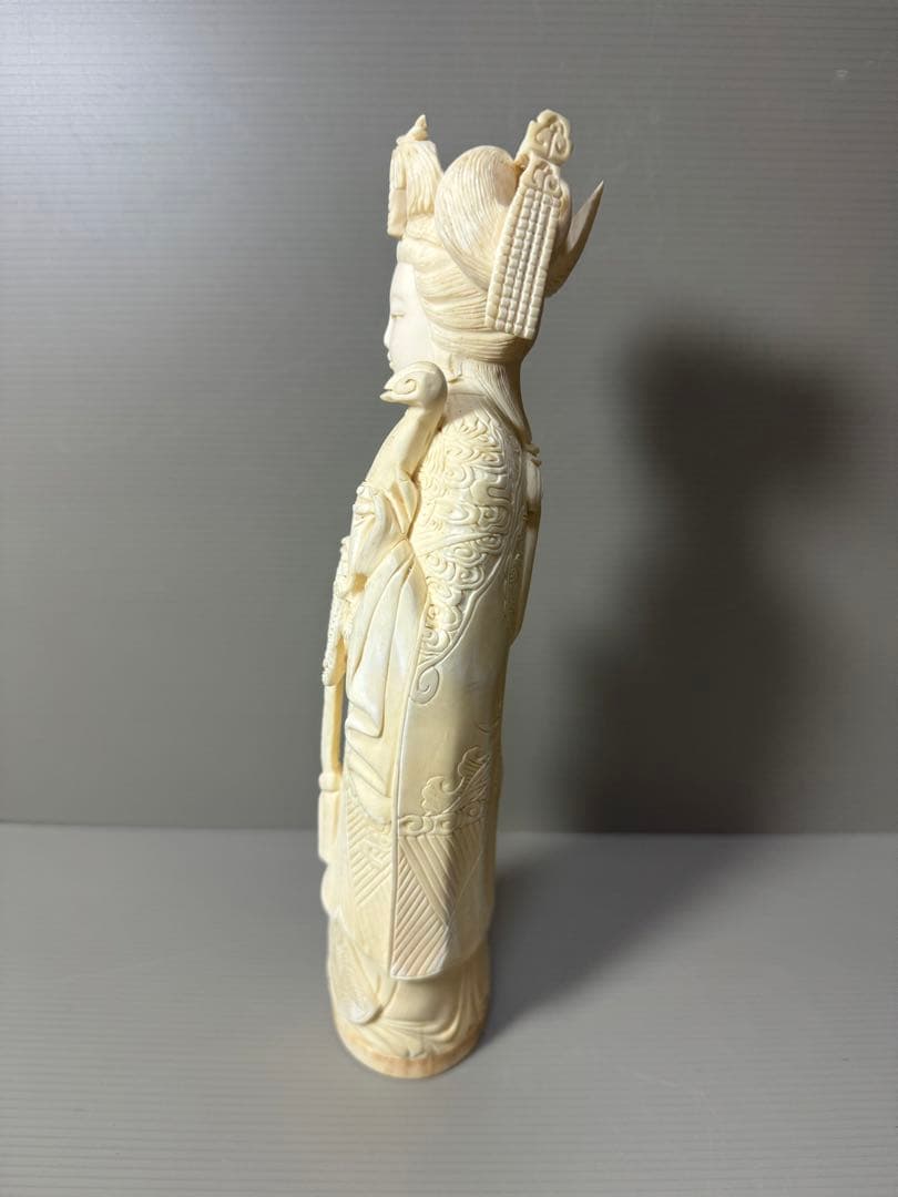 2103 古美術品乾隆銘細密彫刻女性像置物細密細工骨董