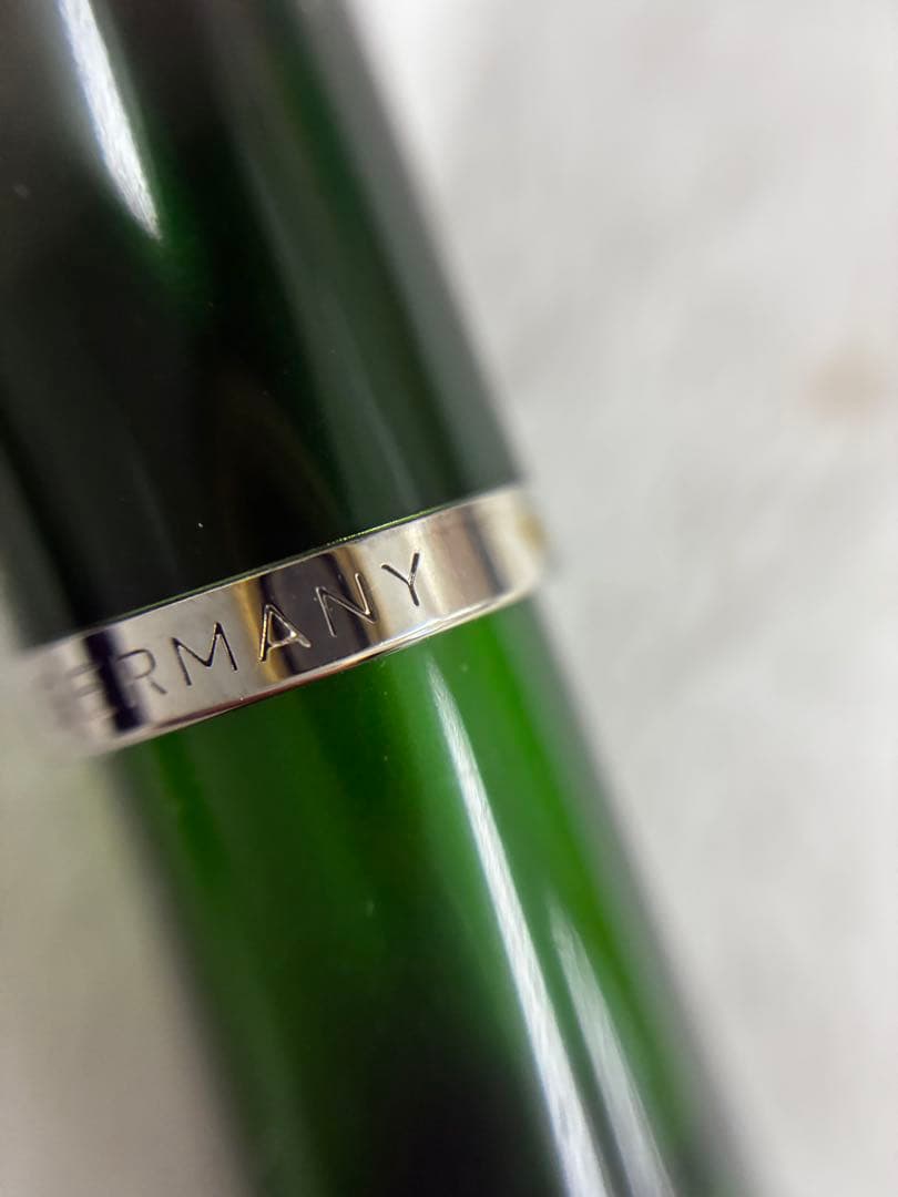 Pelikan 万年筆 緑色 スワンロゴ