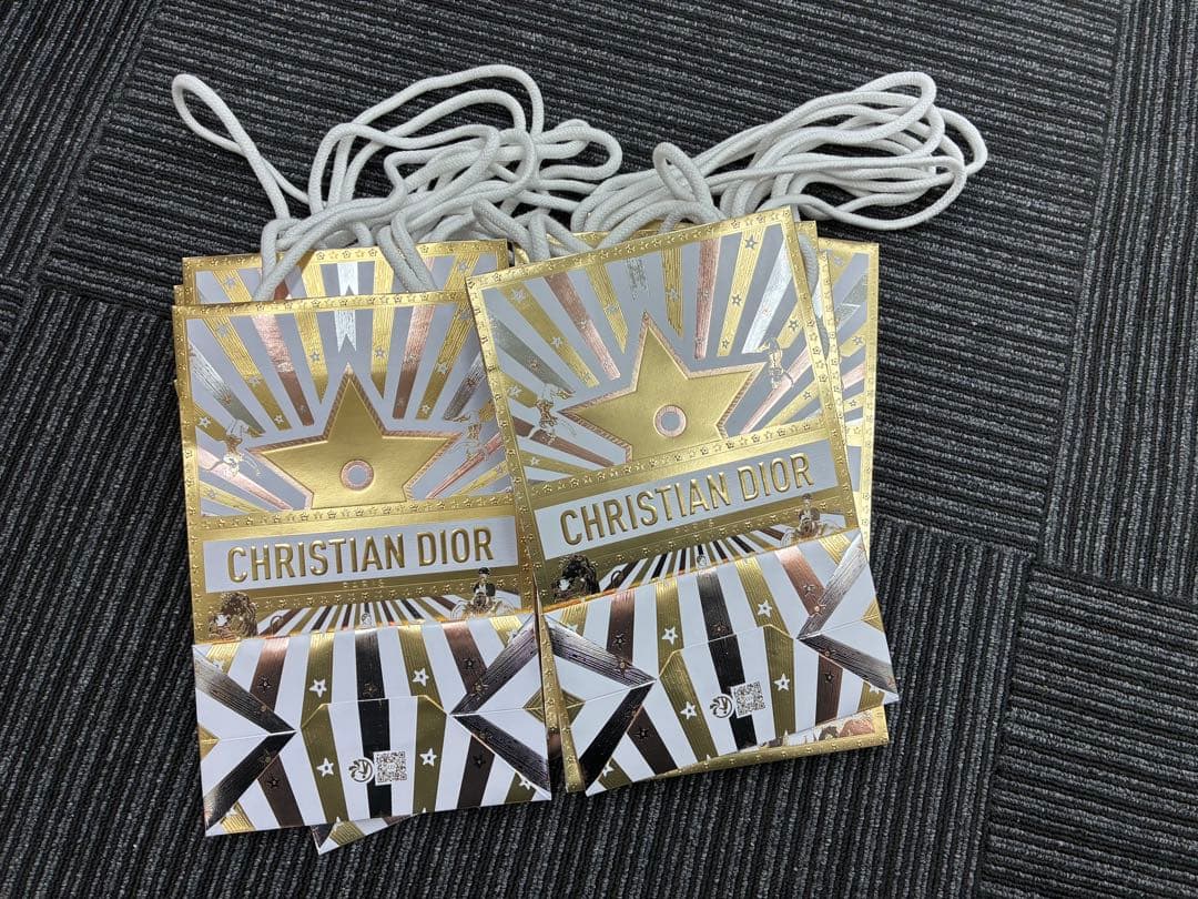 限定セール ディオール クリスマス限定ショッパー2025 ホリデー 100枚