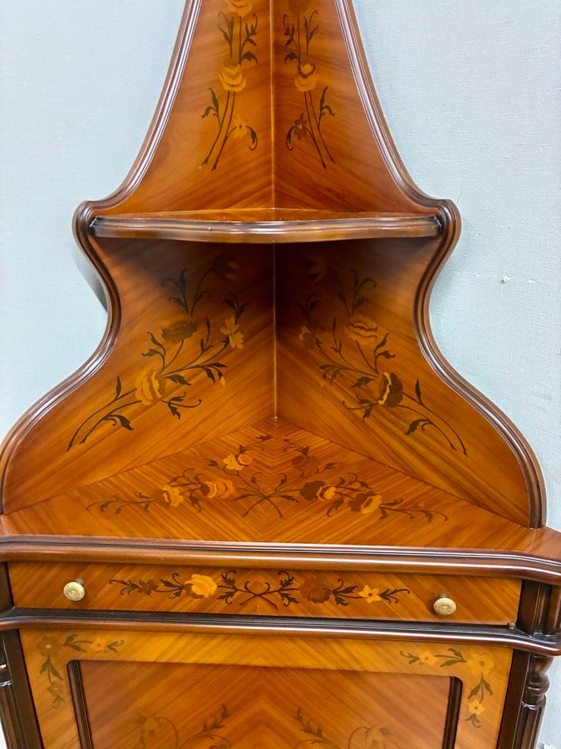 管397☆イタリア製☆アンティーク☆象嵌細工☆コーナーキャビネット