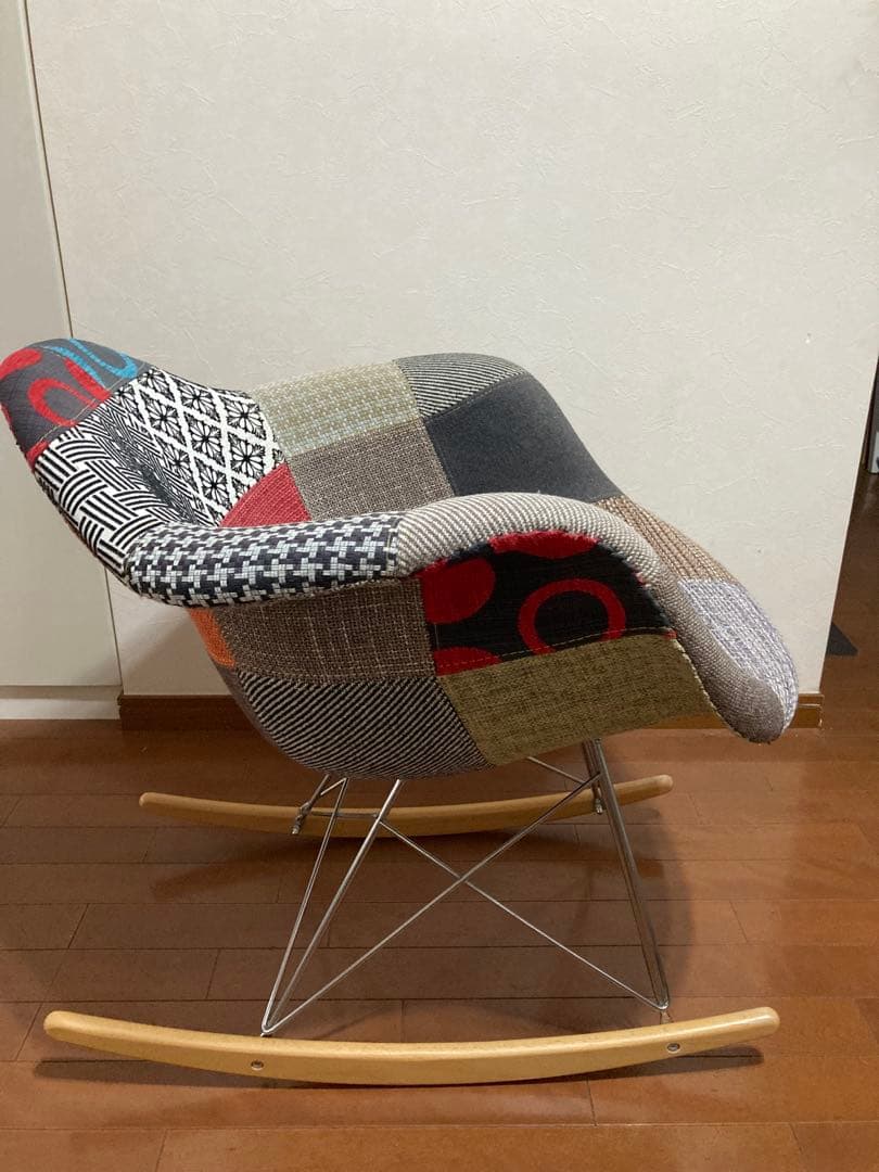 パッチワークデザイン ラウンジチェア 多色 青系 パッチワークデザイン