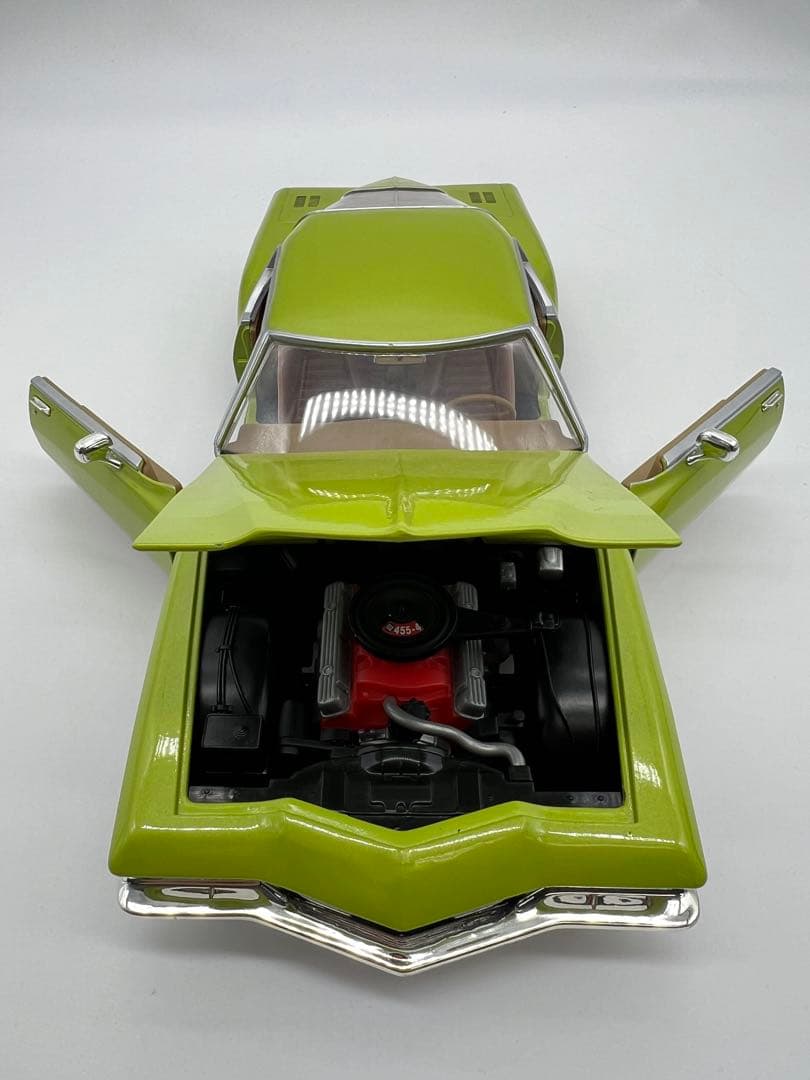 No483ミニカー1/18箱なし1971 Buick Riviera GS