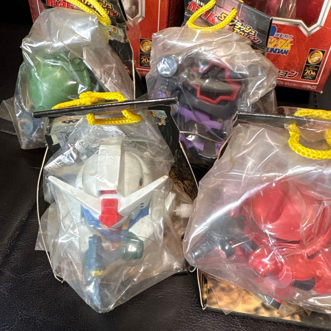 未開封　SDフラッシュアクション全4種類とフィギュアコレクション×2点