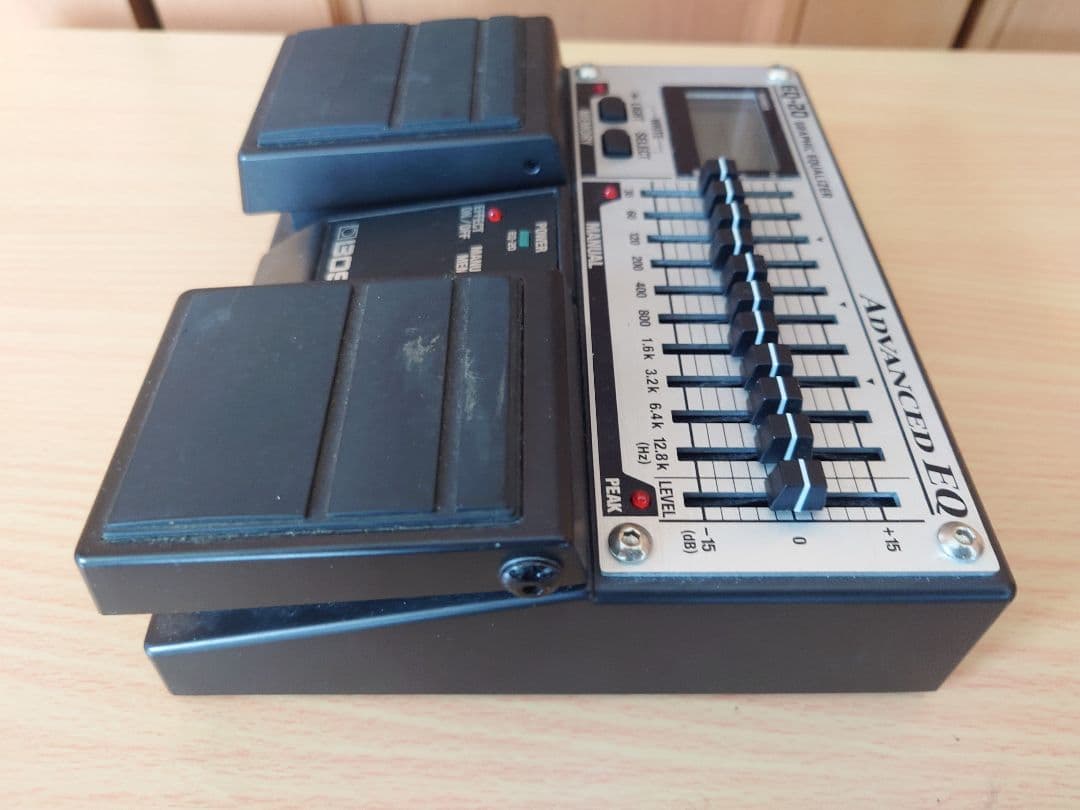BOSS EQ-20 Graphic Equalizer ツインペダル