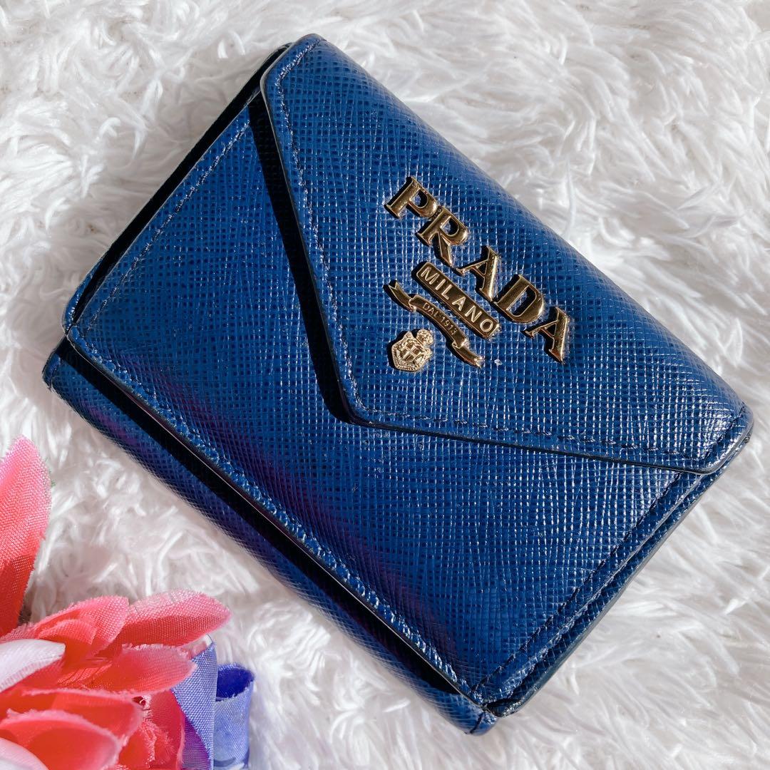 美品✨プラダ サフィアーノレザー 本革 折り財布 1MH021 ゴールドロゴ