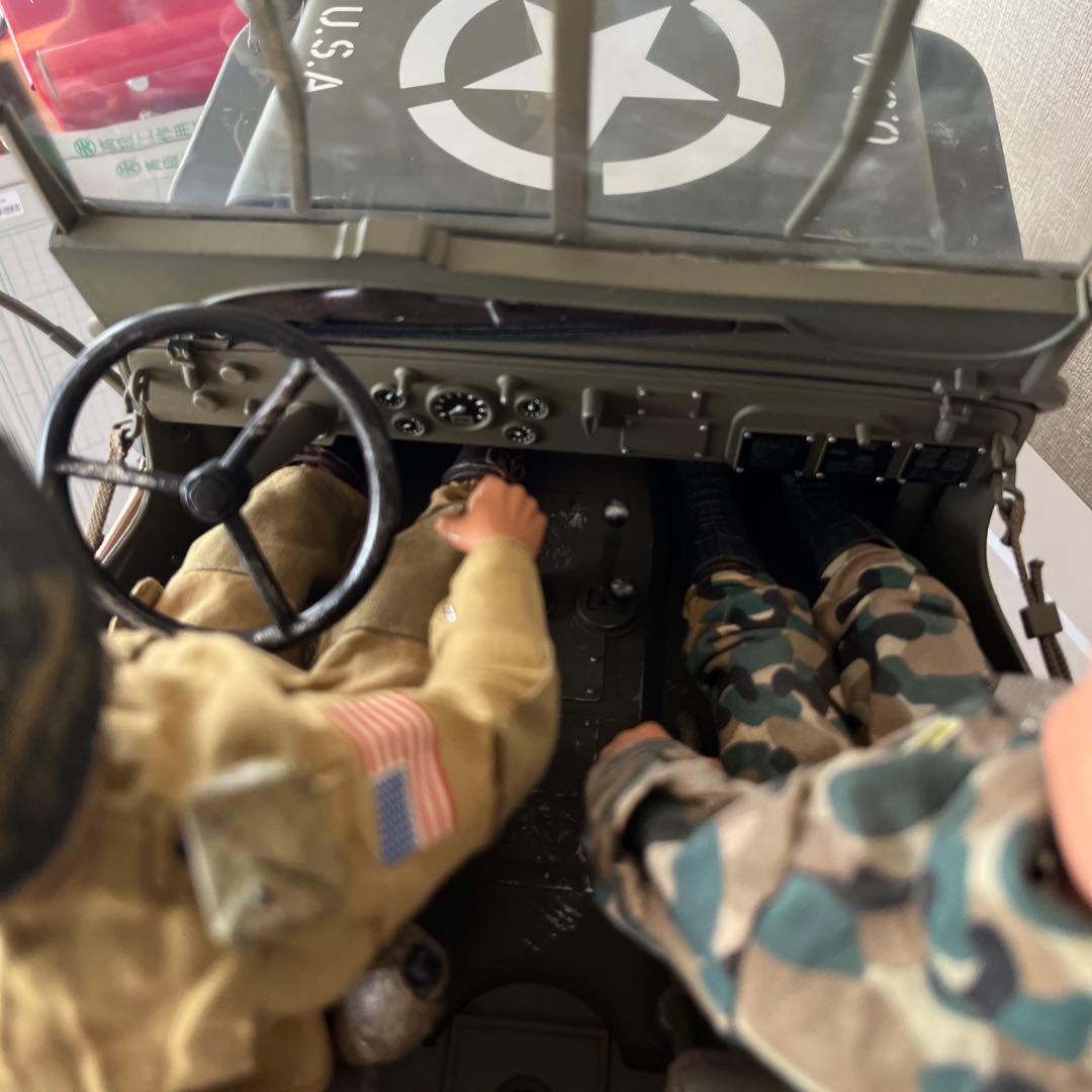 ウイルスジープ　1／6サイズ