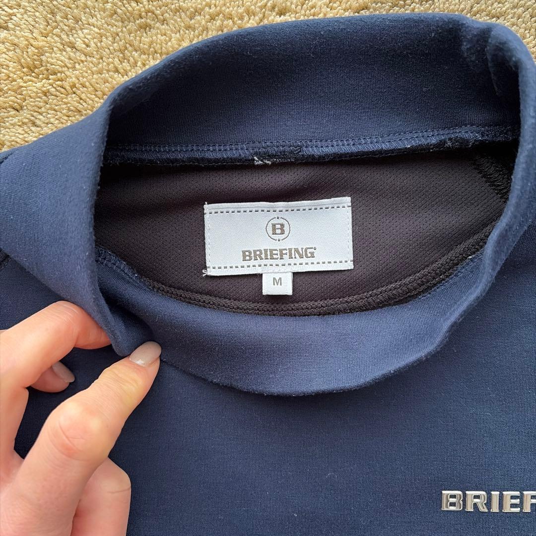 美品ブリーフィングWARM 3D LOGO MOCK NECK ネイビー　M