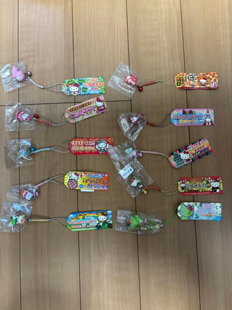 ご当地キティ　ストラップ　77個セット　バラ売り不可